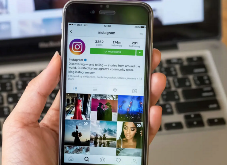 Can you screenshot instagram posts without the other person knowing?