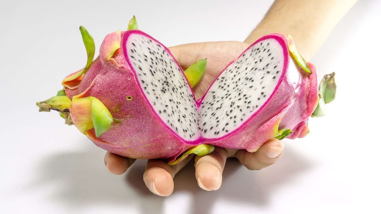 How to Determine the Ripeness of Dragon Fruit?